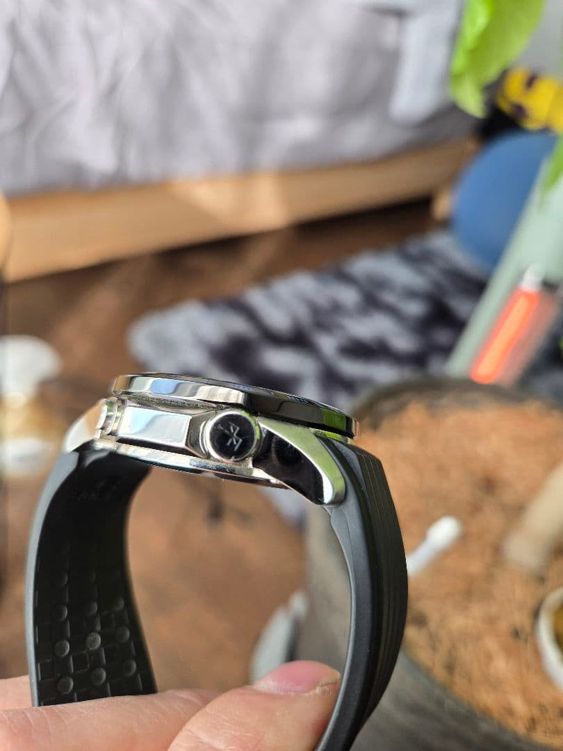 お*軒様 【箱説付・動作OK】CASIO EDIFICE EQB-501XBR-