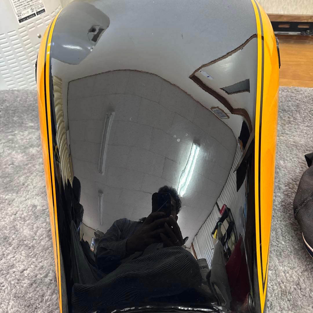 ニッキー　kawasaki ゼファー750 ガソリンタンク　イエローボール