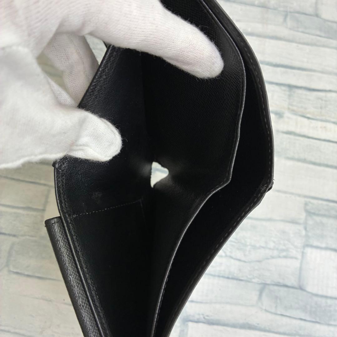 美品　60 LOUIS VUITTON ルイヴィトン　エピ　二つ折り財布