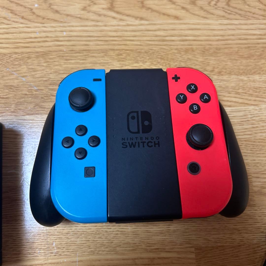 Nintendo Switch 本体 赤・青 Joy-Con付き