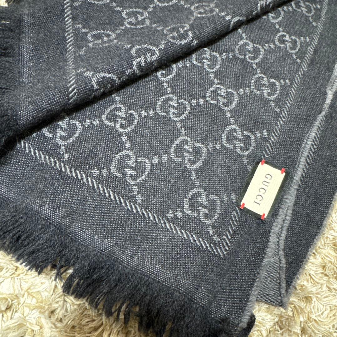 GUCCI GGロゴマフラー グレー