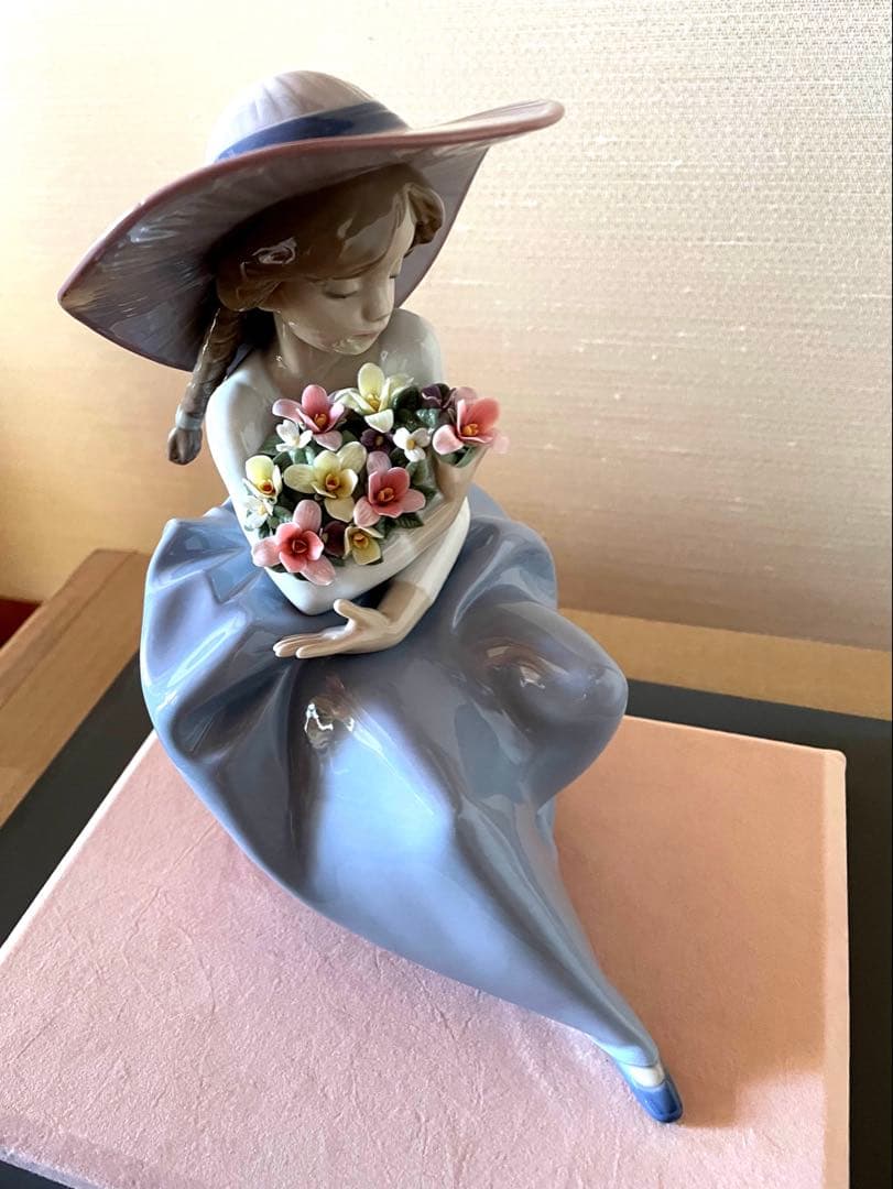 リヤドロ　花の香りにつつまれて　【美品　ケース付き】