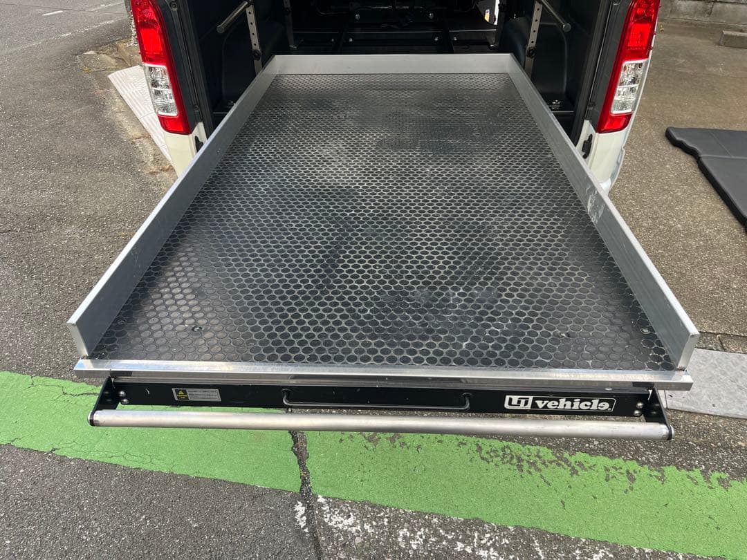 ハイエース　ユーアイビークル　スライドフロア　PJ