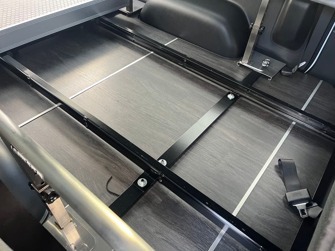 ハイエース　ユーアイビークル　スライドフロア　PJ