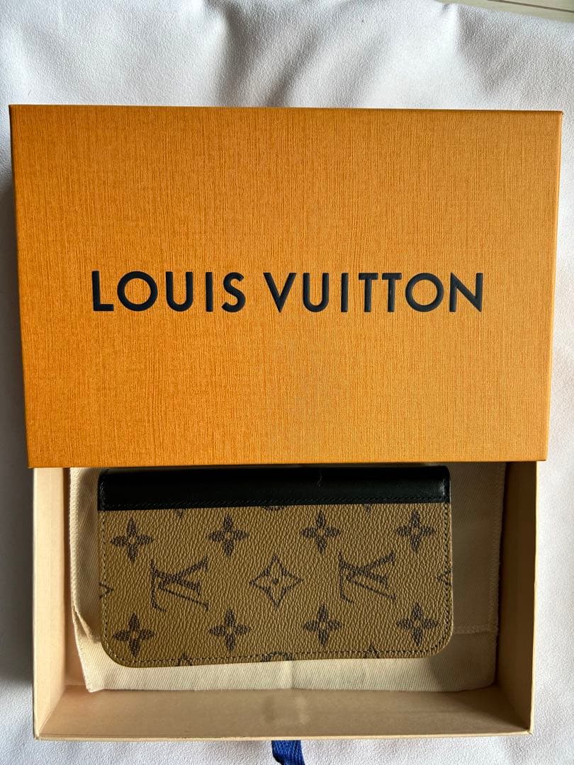 LOUIS VUITTON ルイヴィトン iPhone14 ケースM81977