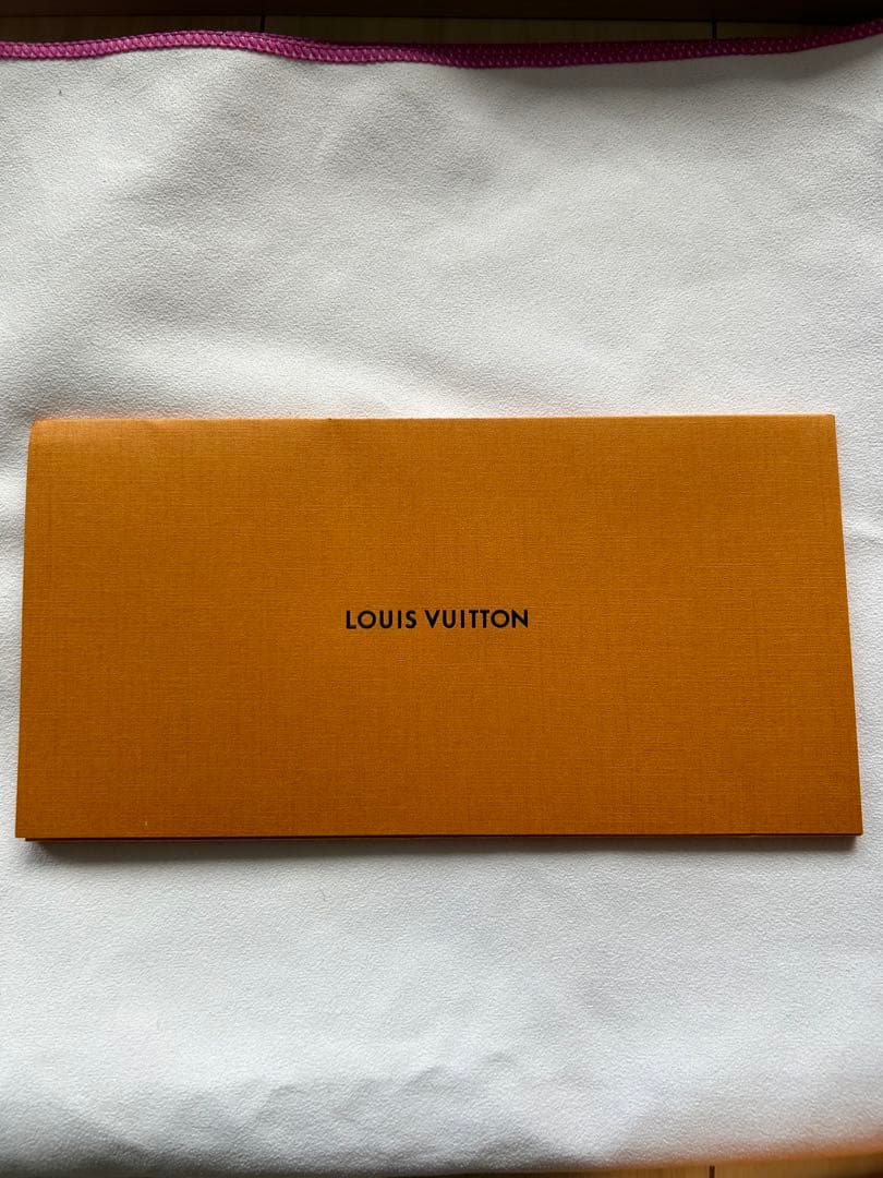 LOUIS VUITTON ルイヴィトン iPhone14 ケースM81977