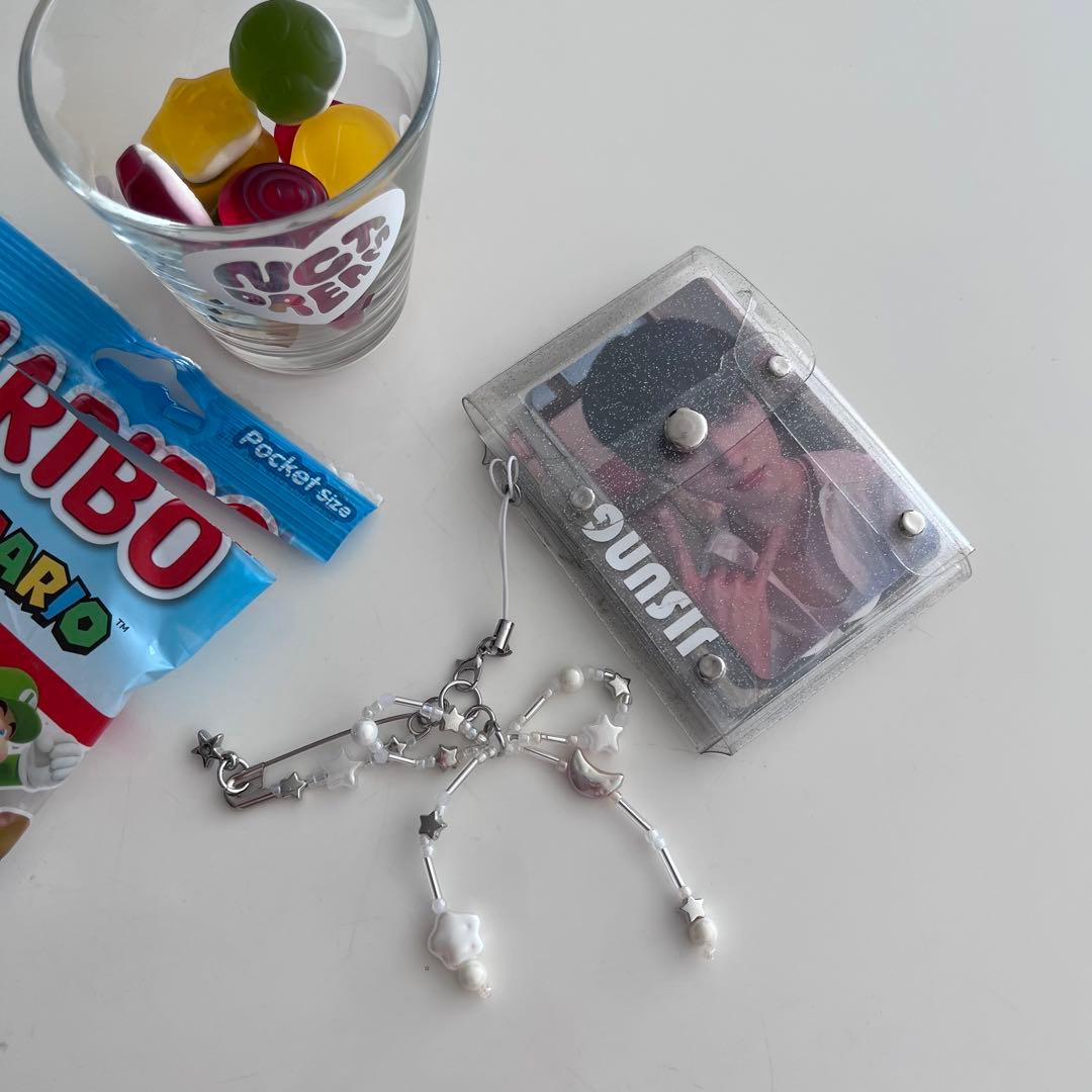 ビーズキーホルダー　オーダー　韓国　ビーズストラップ　イニシャル　NCT チソン