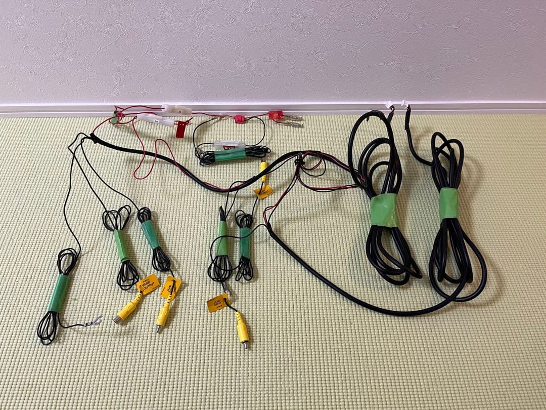 【良品】カロッツェリア ヘッドレストモニター2台 TVM-PW900T 通電OK