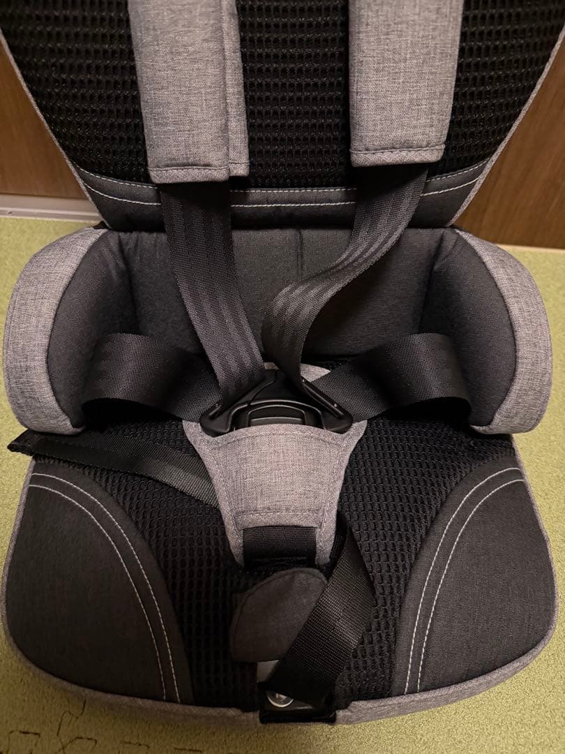 おにぎり　新品同様　日本育児 Evo トラベルベスト チャイルドシート