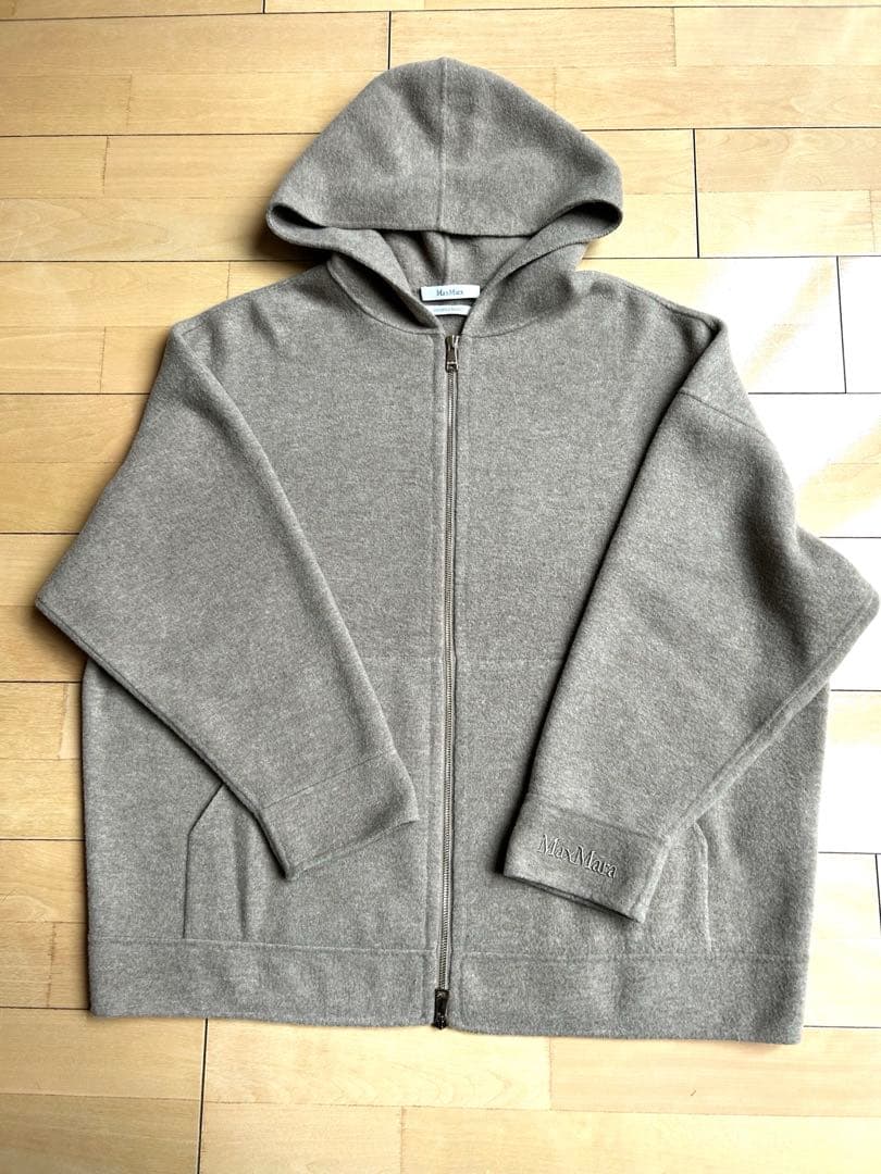 ク*ラ様 マックスマーラフード　ウールカシミヤオーバーサイズフーディー