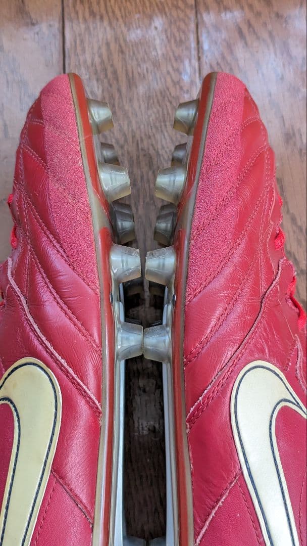 ナイキ サッカースパイク ティエンポ スーパーリゲラ　NIKE