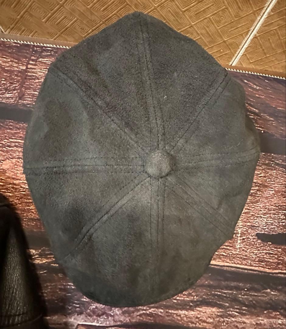 アディクトクローズ　スウェードキャスケット