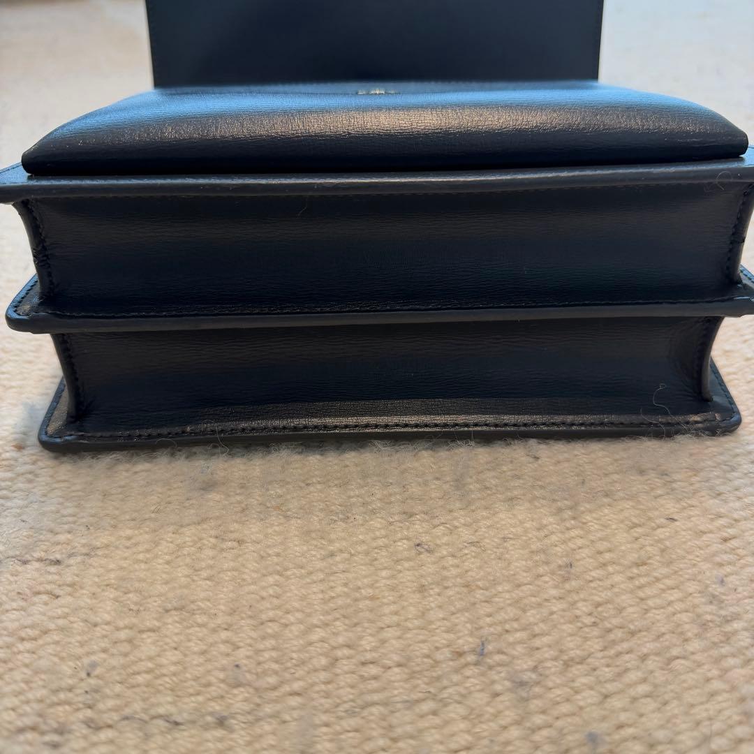 YSL ブラックレザー ショルダーバッグ