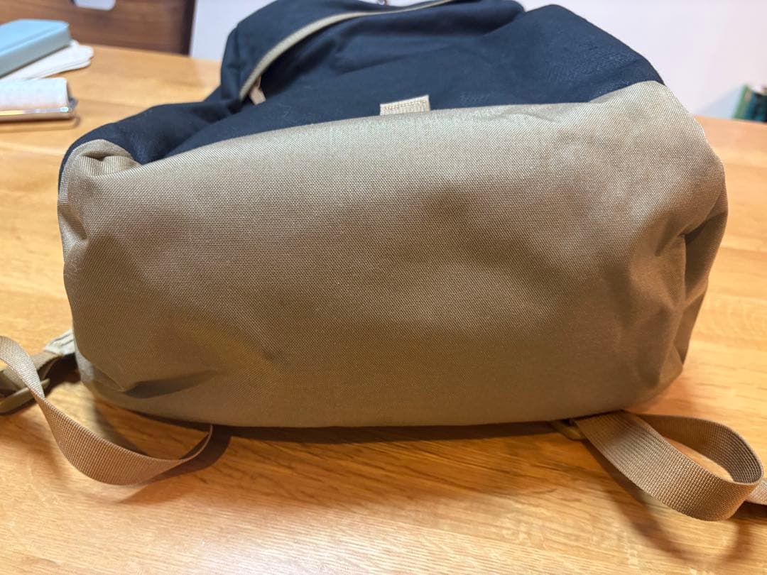 廃盤 使用回数3回 macpac リュック・バックパック 黒/ベージュ