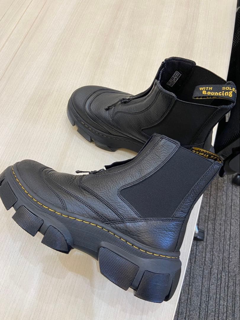 ドクターマーチン　ブーツ