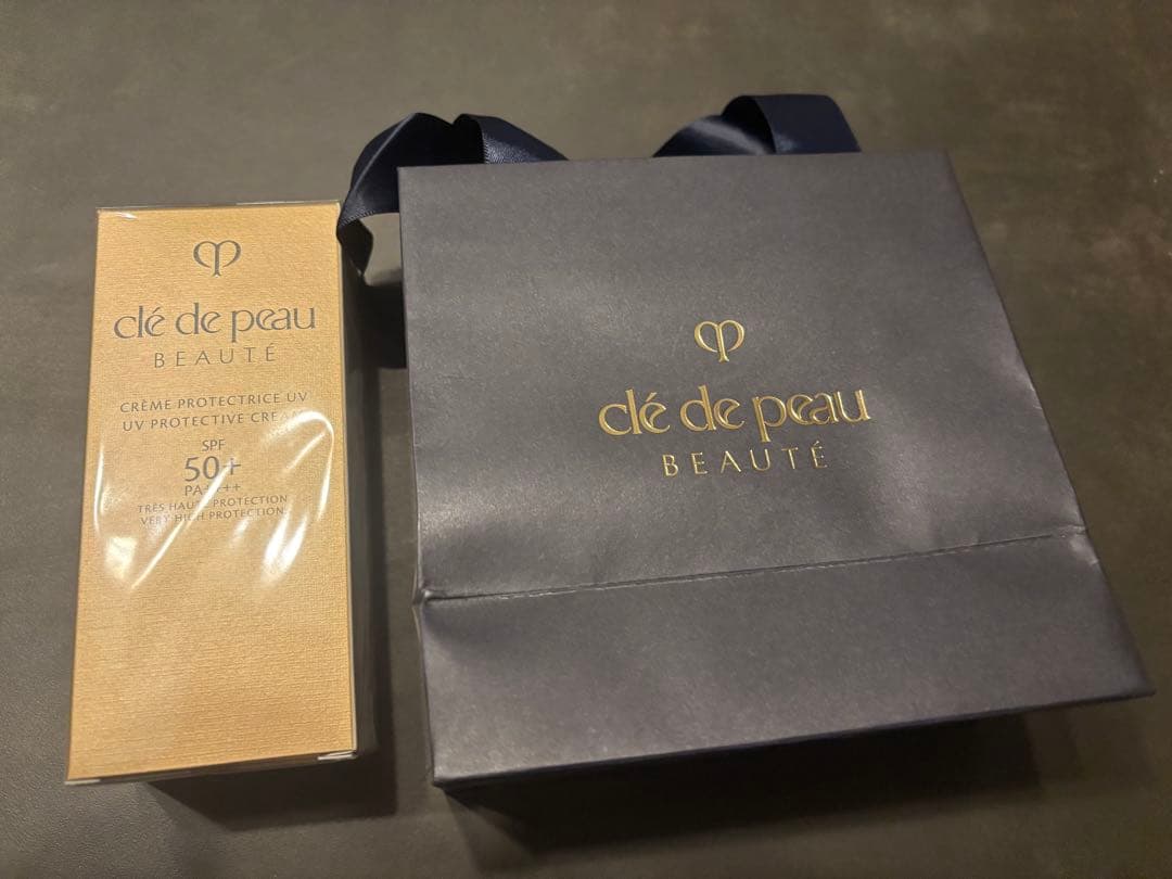 新品未使用　clé de peau クレーム UV n 50g クレドポーボーテ