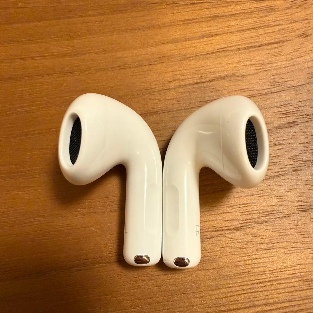 美品 AirPods4 ANC非搭載モデル 正規品