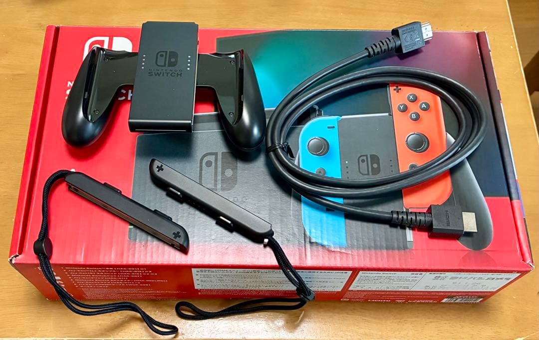 【極美品×豪華おまけ】任天堂 Nintendo Switch 本体 付属品完備！