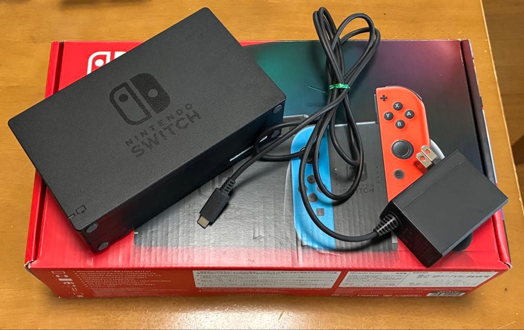 【極美品×豪華おまけ】任天堂 Nintendo Switch 本体 付属品完備！