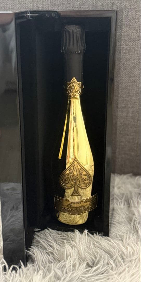 アルマンド ゴールド 750ml 専用ケース付き