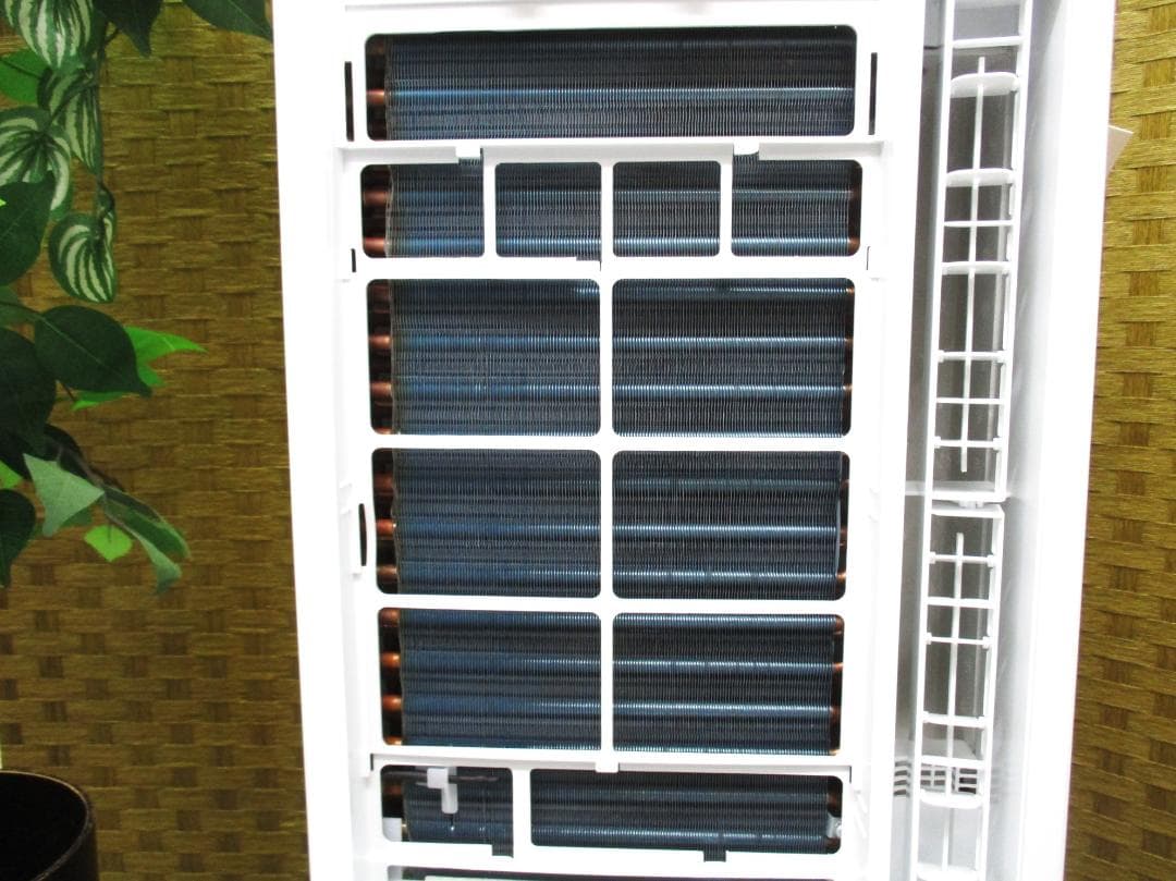 ★美品　長期保証付　2024年　Haier 窓用エアコン JA-18Z★