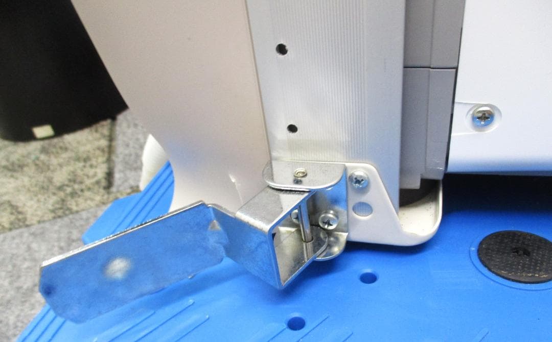 ★美品　長期保証付　2024年　Haier 窓用エアコン JA-18Z★