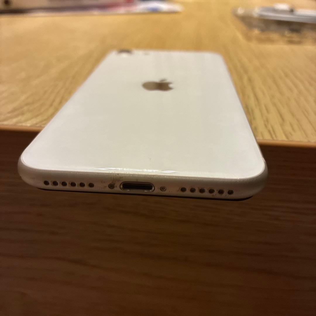 iPhoneSE3 ホワイト　64gb