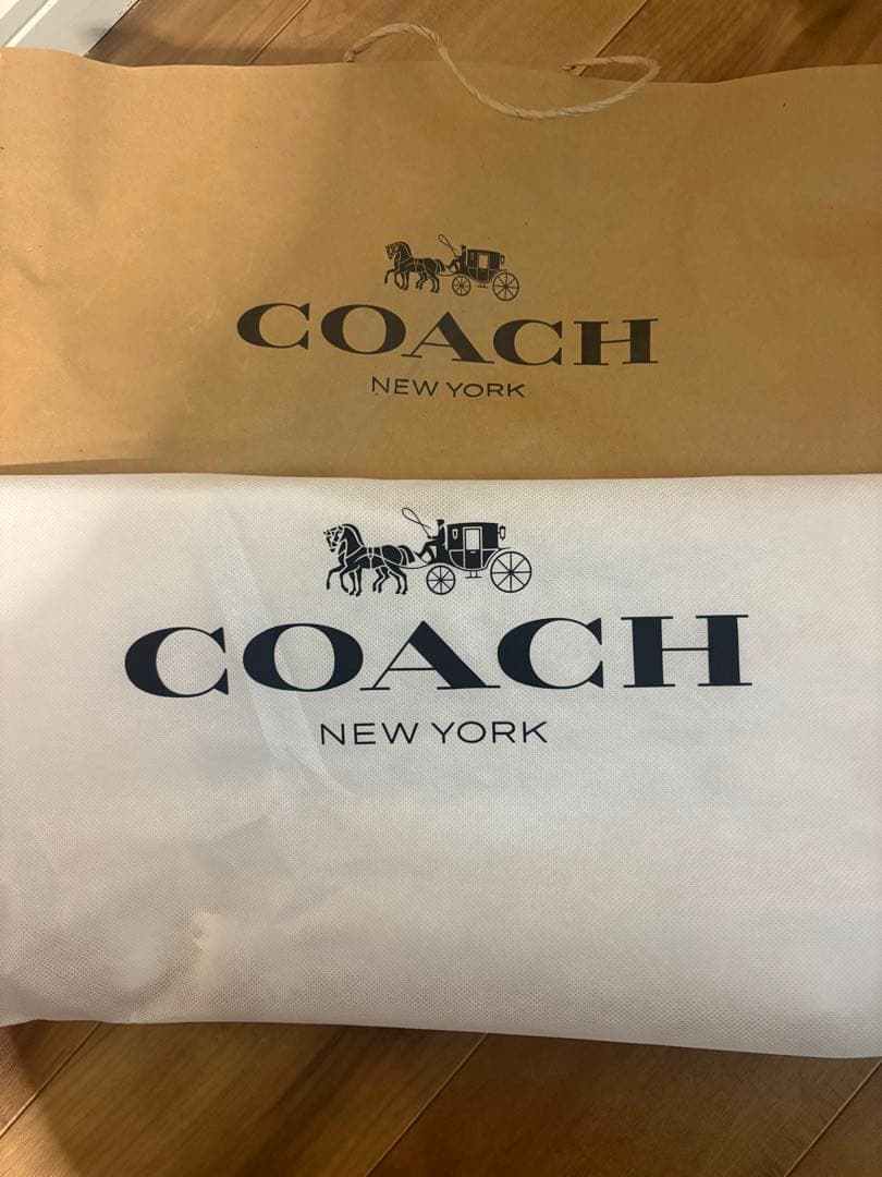COACH ダウンベスト ベージュ　ショッパー2点付き　お値下げ可能