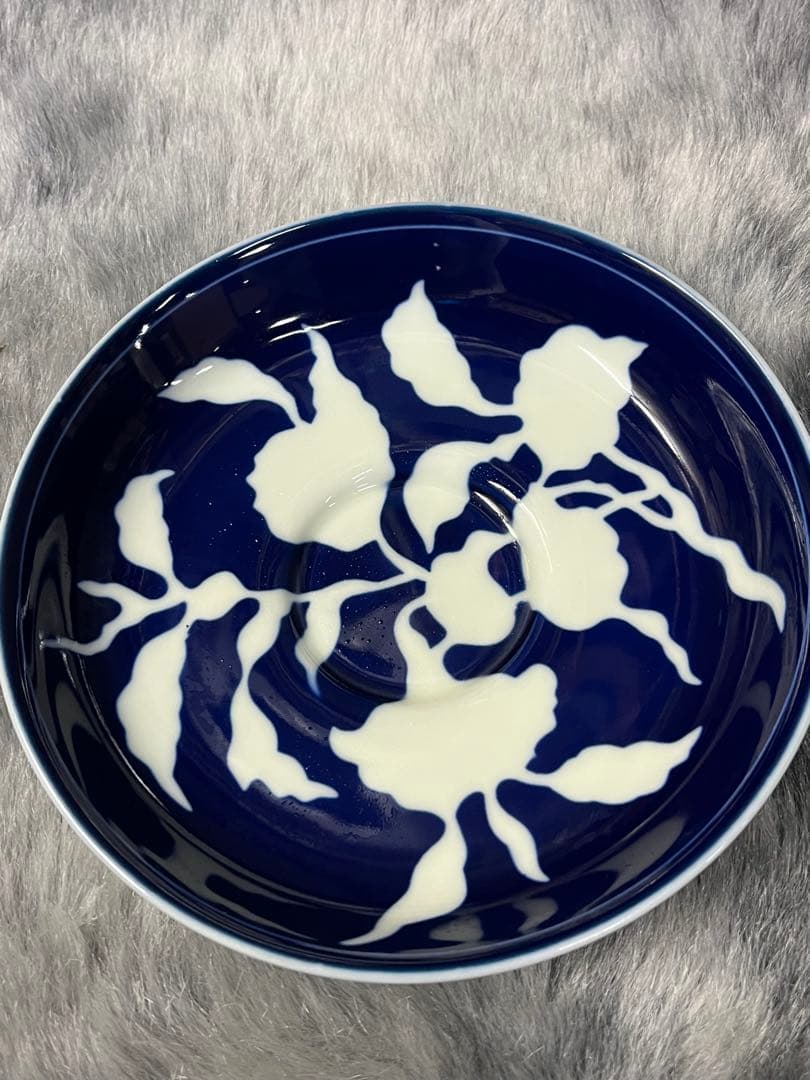 深川製磁 草花折枝 白抜紋 カップ&ソーサー 紅茶碗皿 2客 ペア