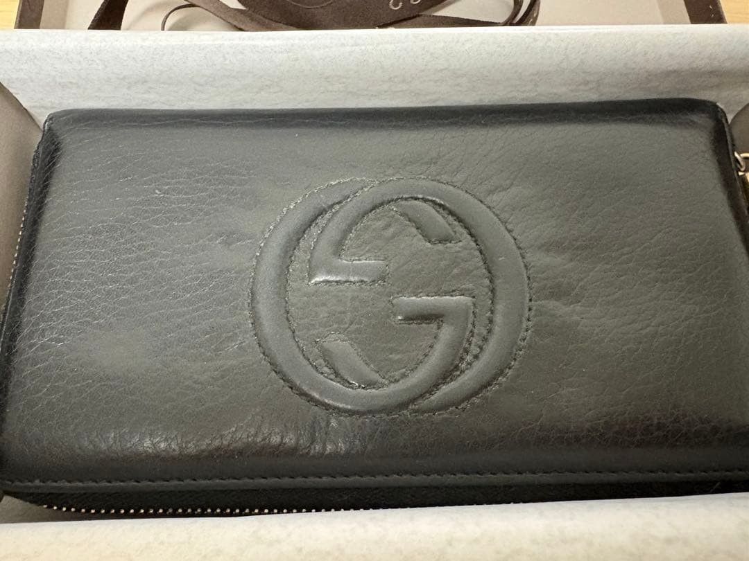GUCCI タッセル付き 長財布