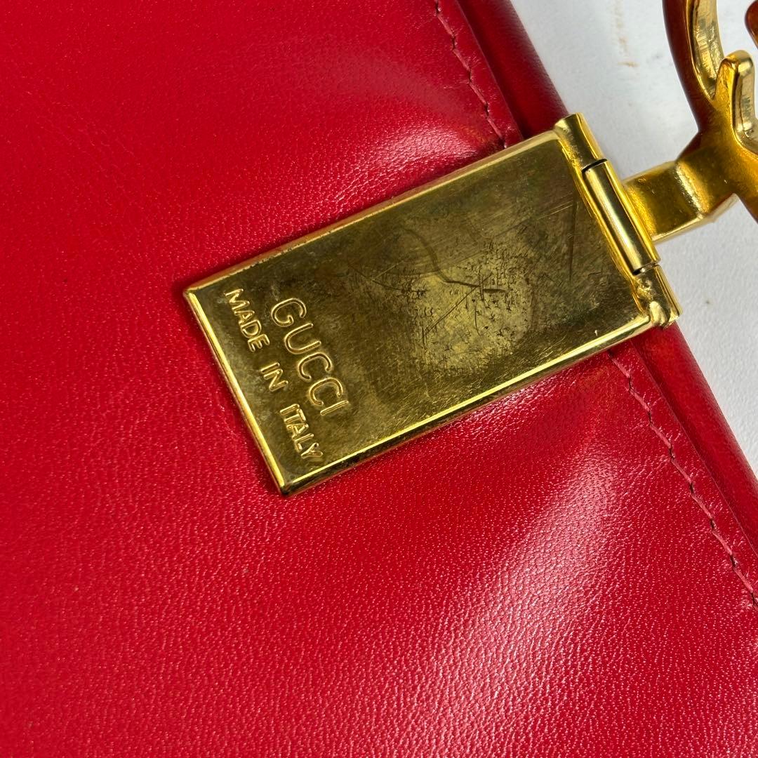 GUCCI　グッチ　オールドグッチ　レザー　二つ折り　財布　ゴールド金具　レッド