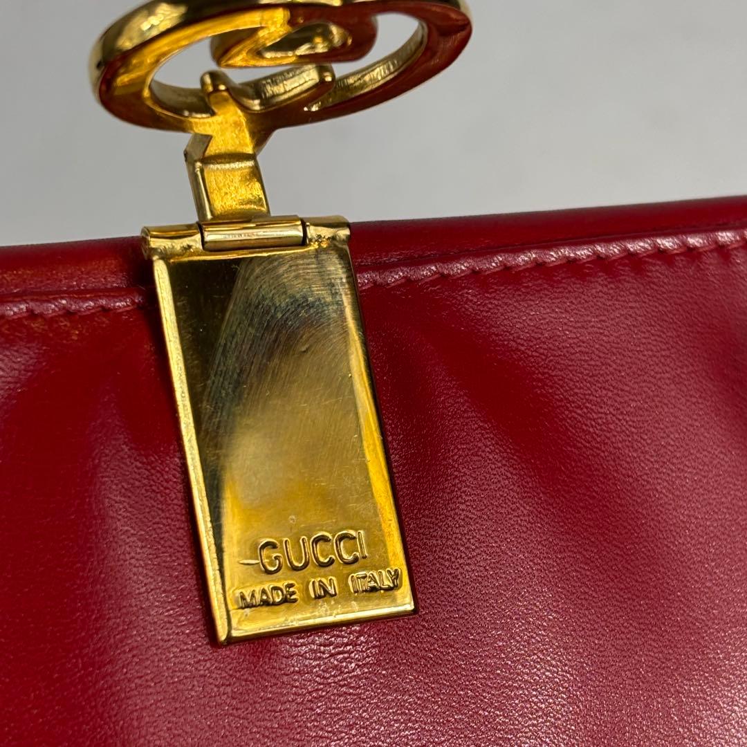 GUCCI　グッチ　オールドグッチ　レザー　二つ折り　財布　ゴールド金具　レッド