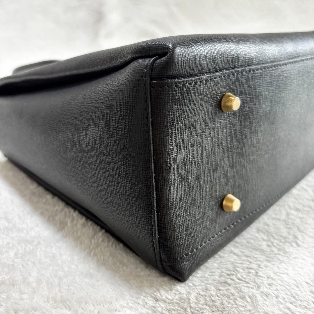 美品 FURLA フルラ LOTUS ロータス トートバッグ ブラック 黒 鞄