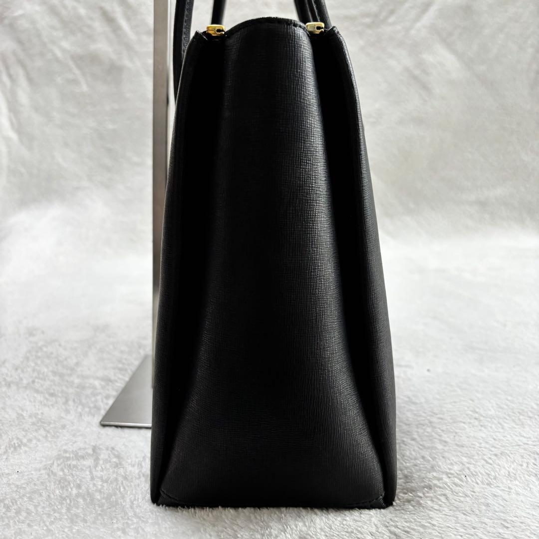 美品 FURLA フルラ LOTUS ロータス トートバッグ ブラック 黒 鞄