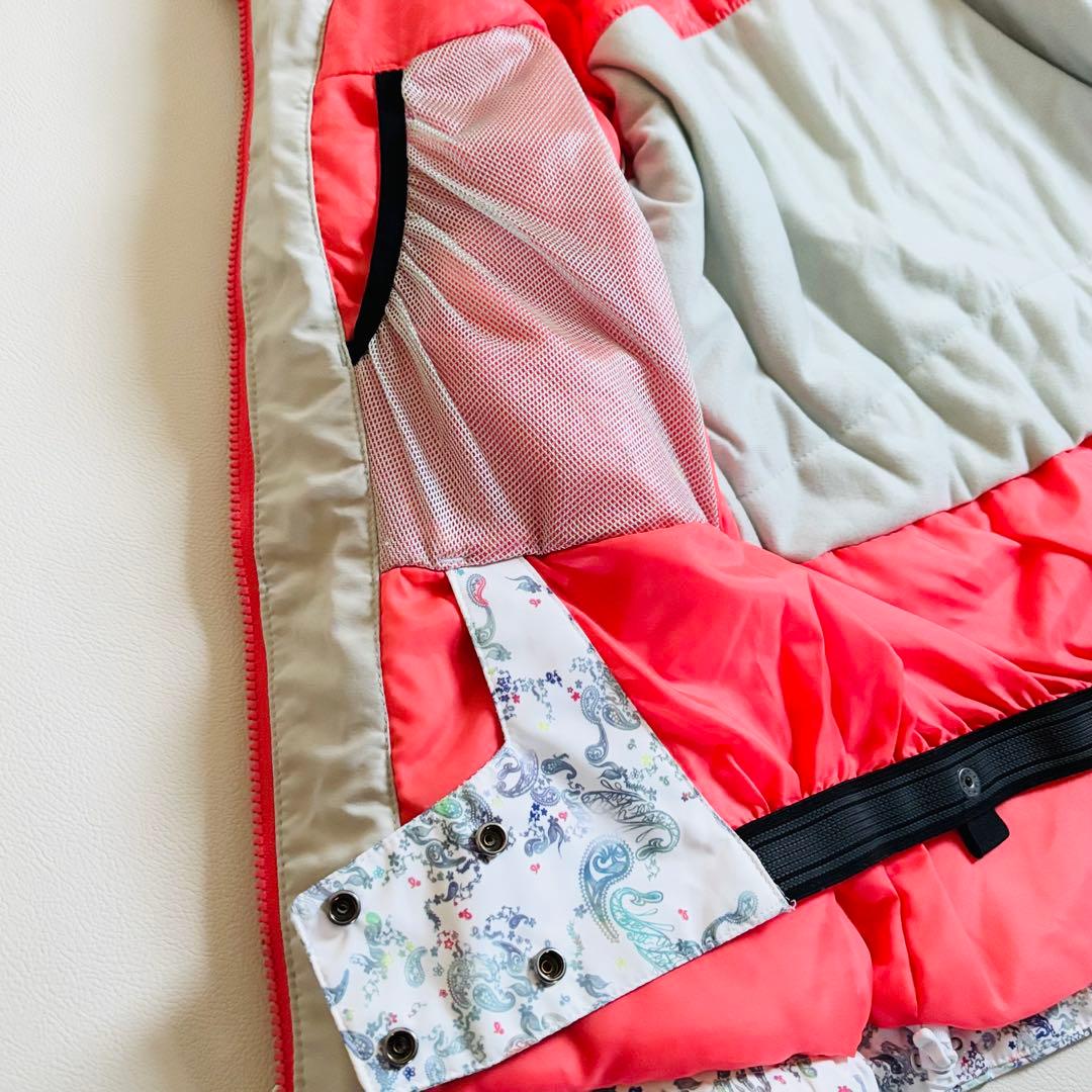 2573【美品】ROXY スノボウェア レディース ジャケット ペイズリー柄 白