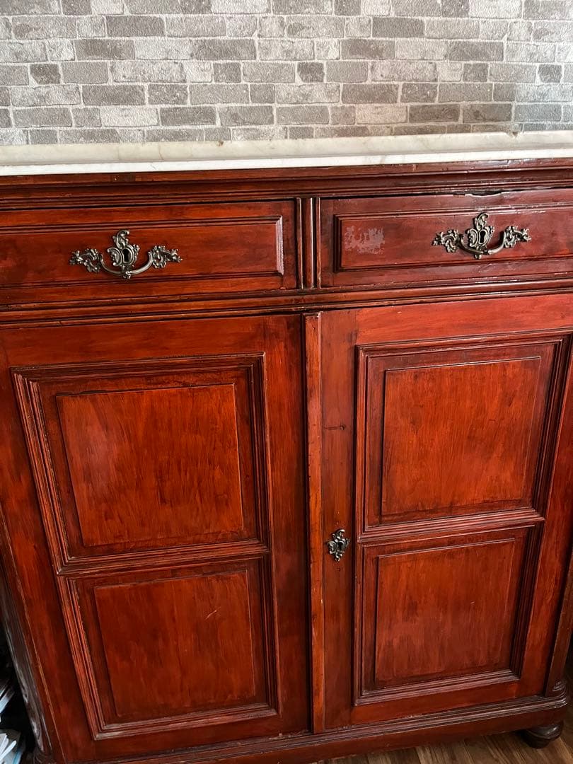 イギリスアンティーク　マーブルトップキャビネット！お値下げ❣️