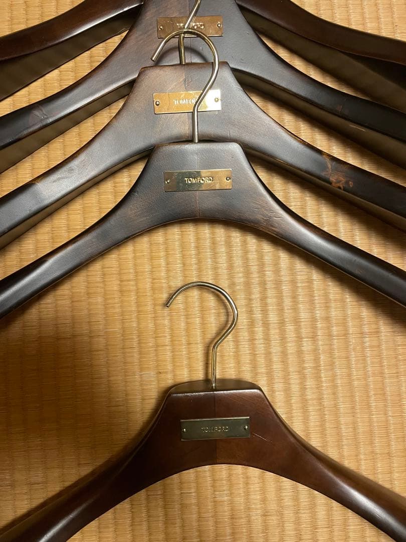 F*u様 トムフォード　木製衣類ハンガー 5本セット