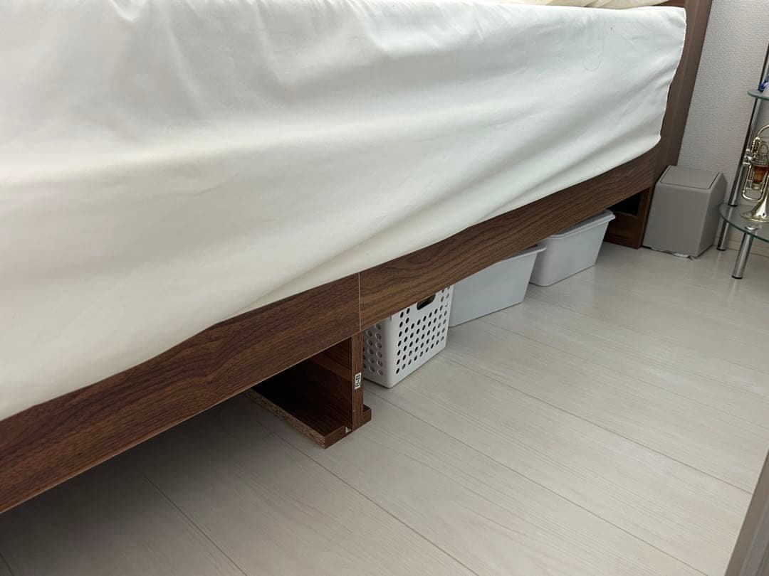 【横浜】ベッドフレーム&マットレス　クイーン