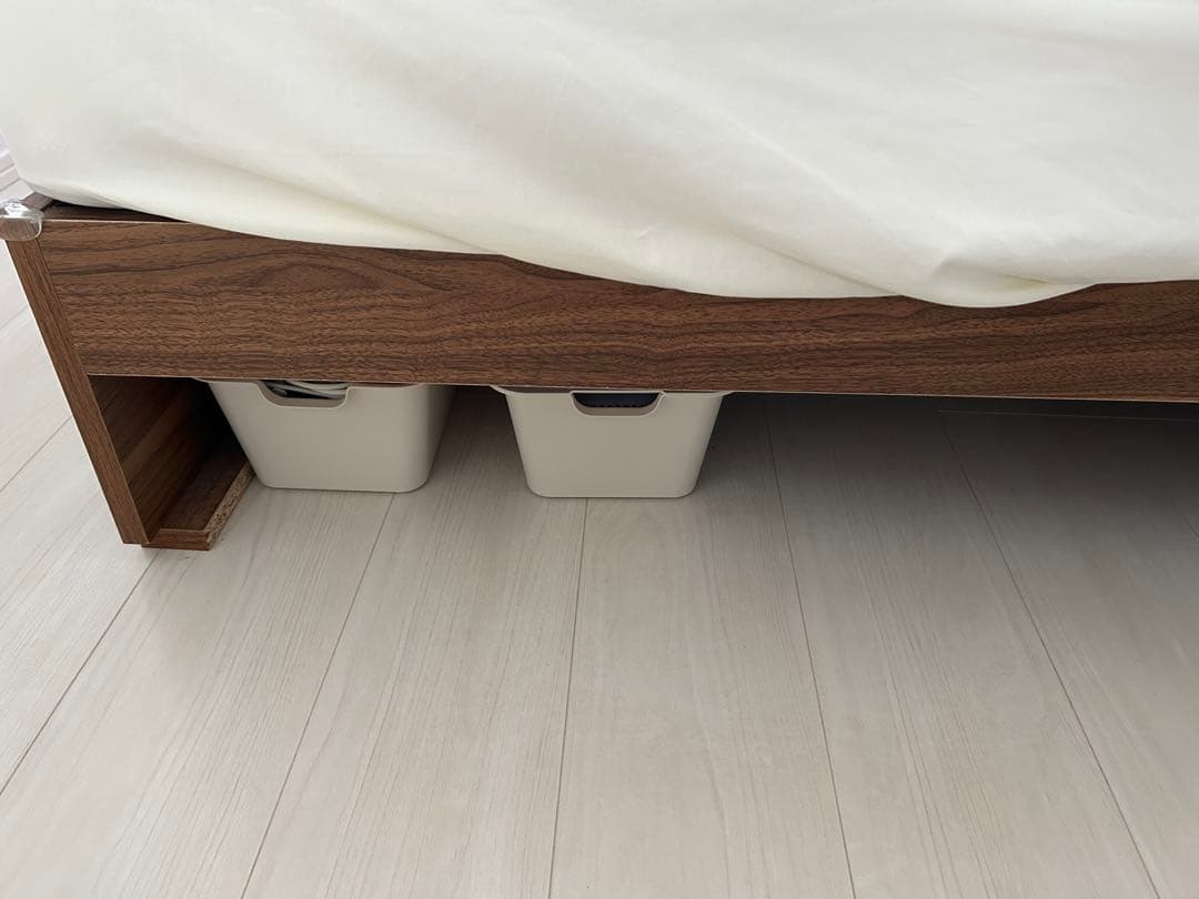 【横浜】ベッドフレーム&マットレス　クイーン