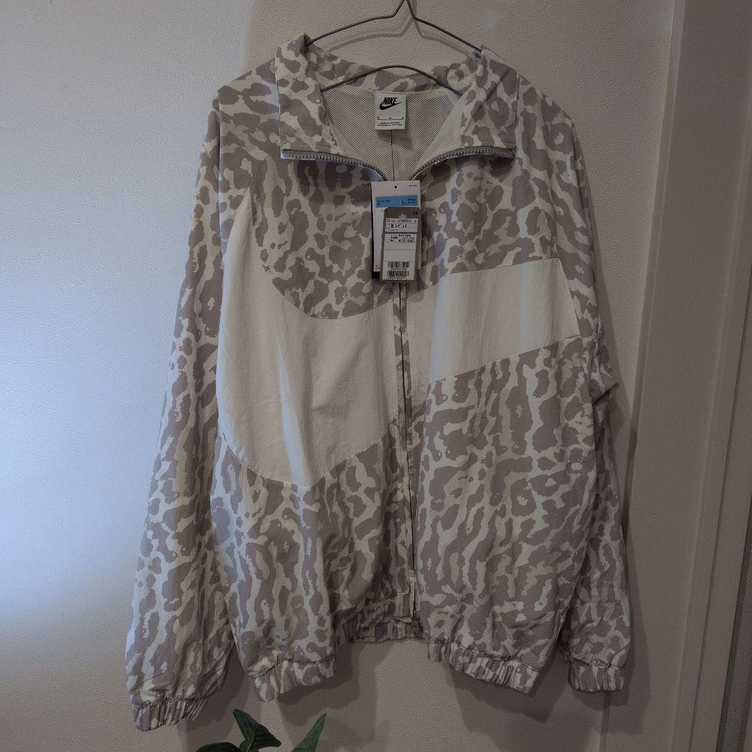 新品 NIKE トラックジャケット レディース ヒョウ柄 レオパード柄