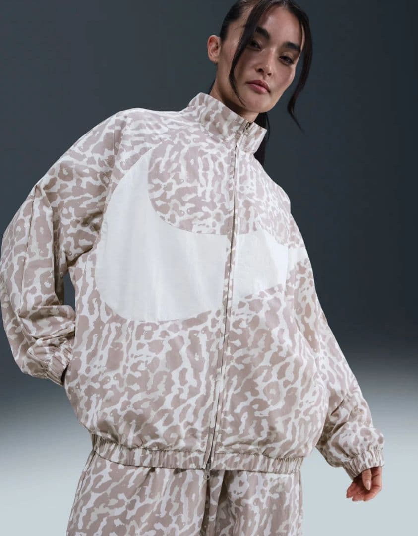新品 NIKE トラックジャケット レディース ヒョウ柄 レオパード柄