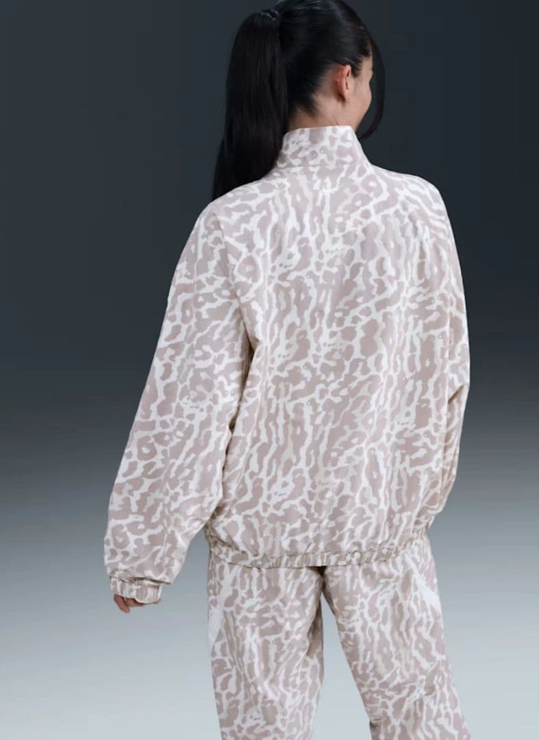 新品 NIKE トラックジャケット レディース ヒョウ柄 レオパード柄