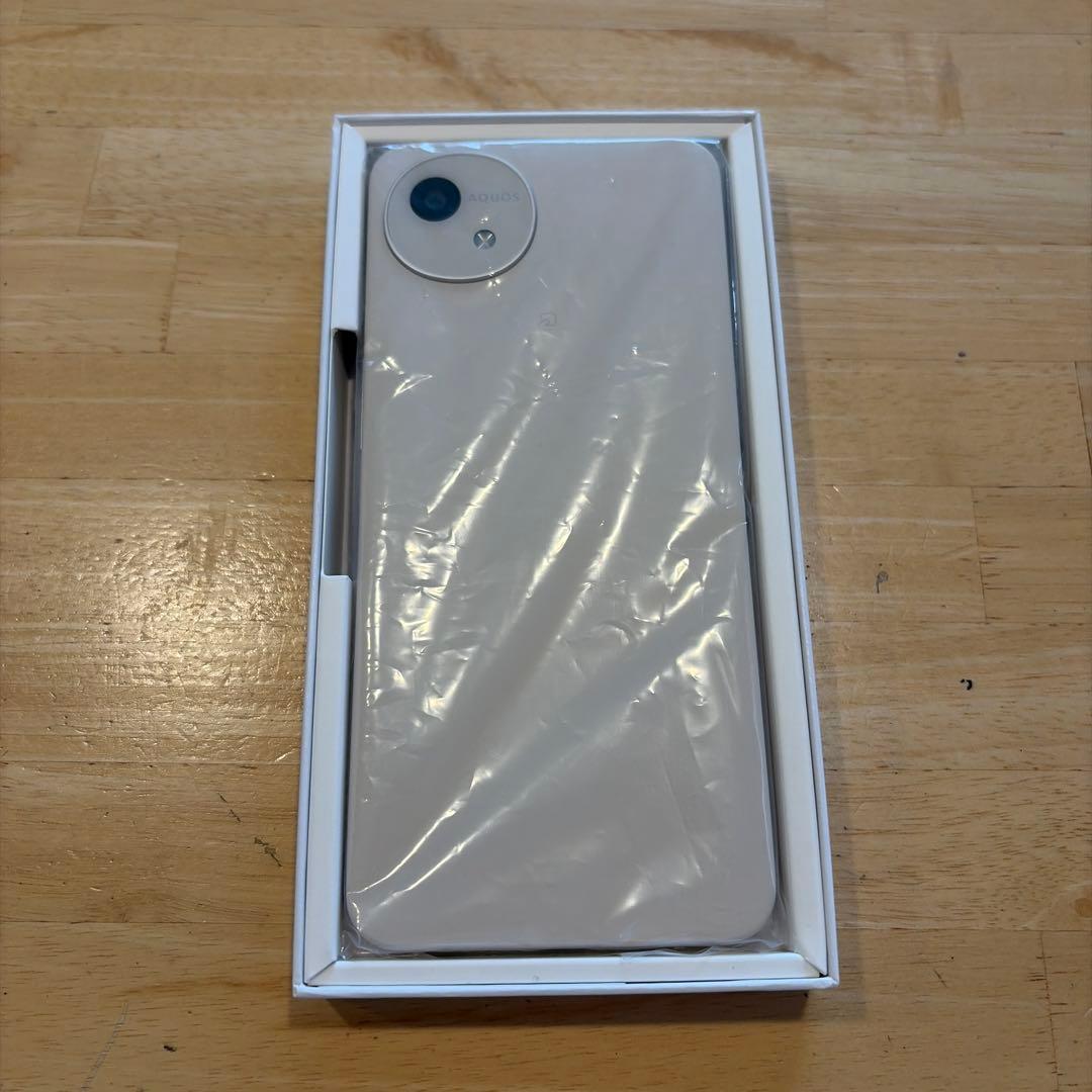 docomo AQUOS wish 4 ベージュ 未使用