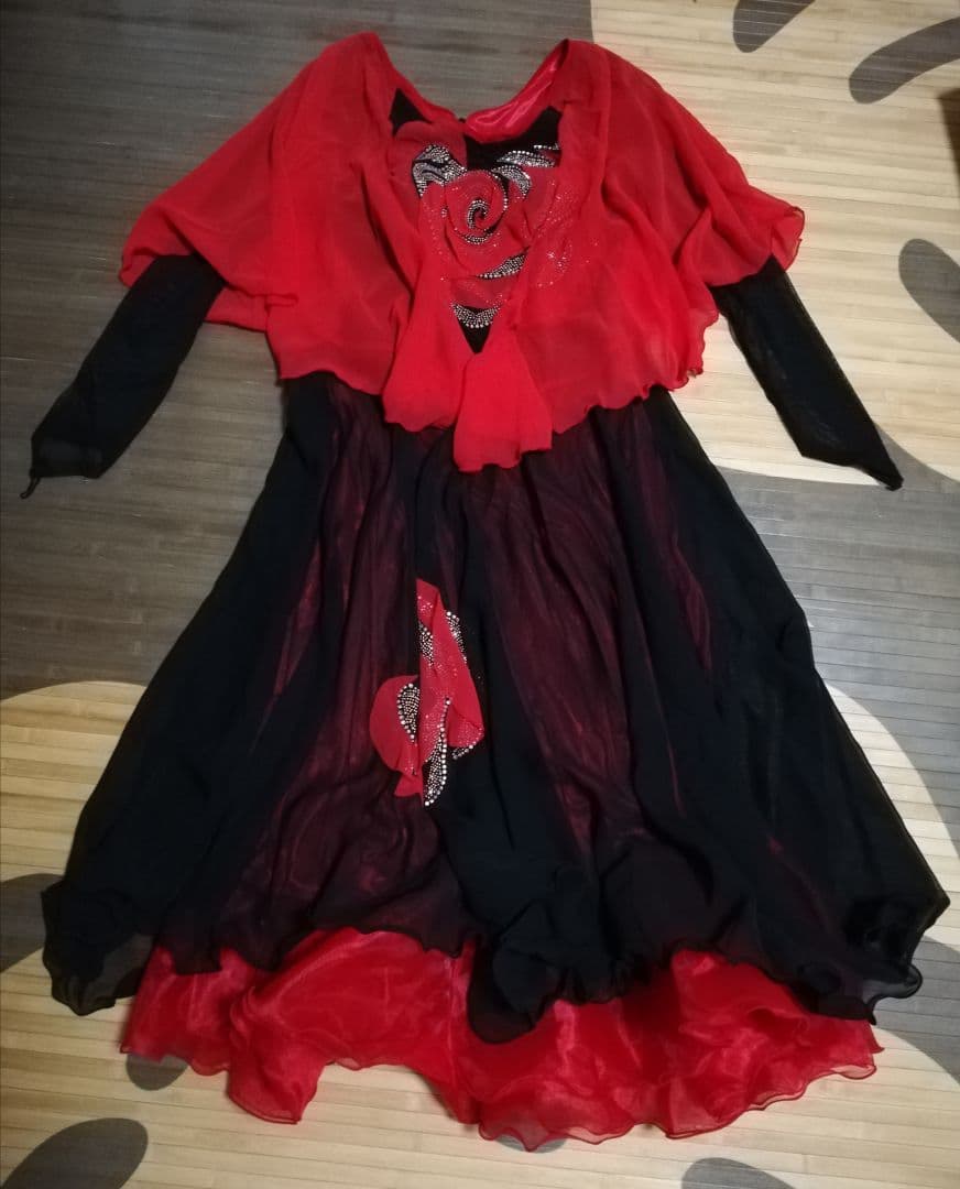 最終お値下げ　社交ダンスドレス　カラオケにも　フリーサイズ