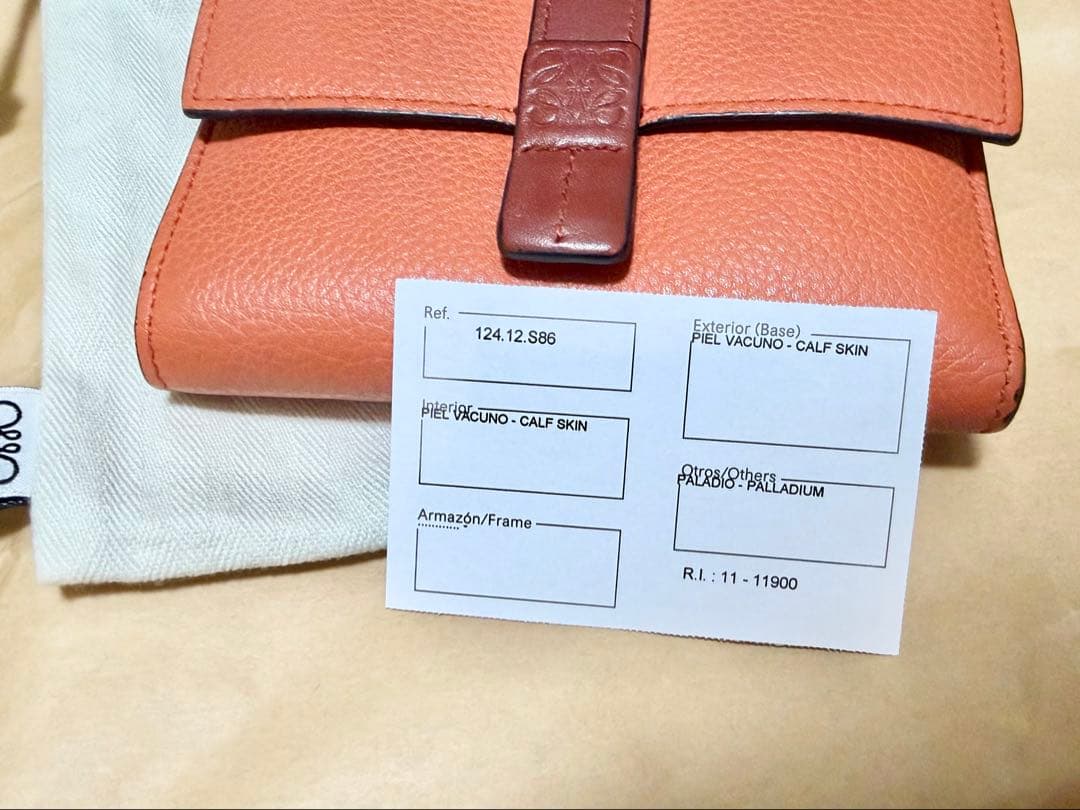 LOEWE オレンジ カーフスキン 三つ折り財布