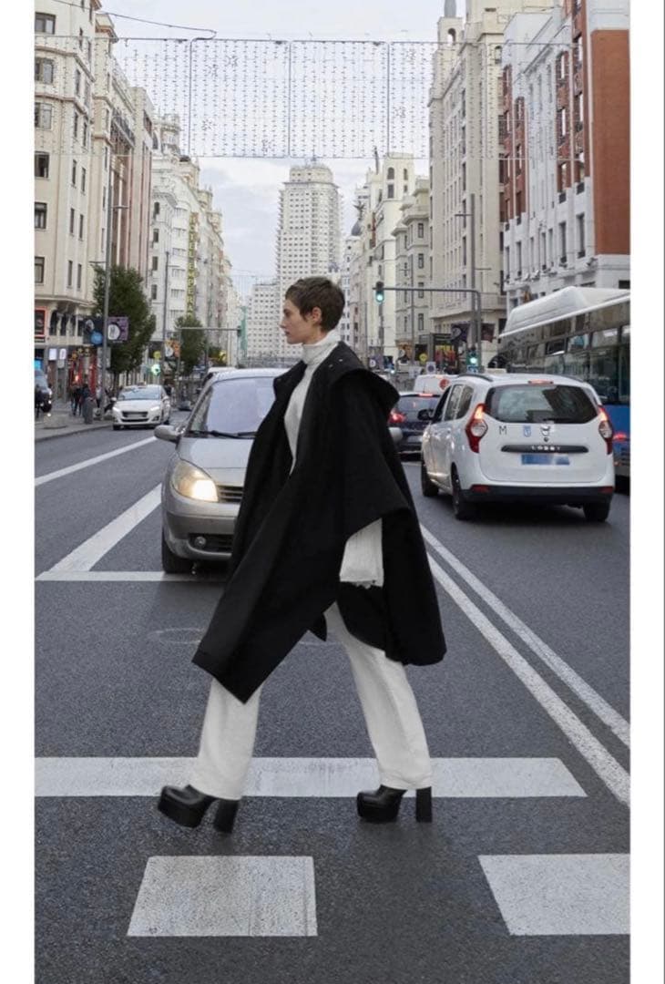 希少美品　ZARA マンテコ　ケープコート　ポンチョ　オーバーサイズ　ブラック