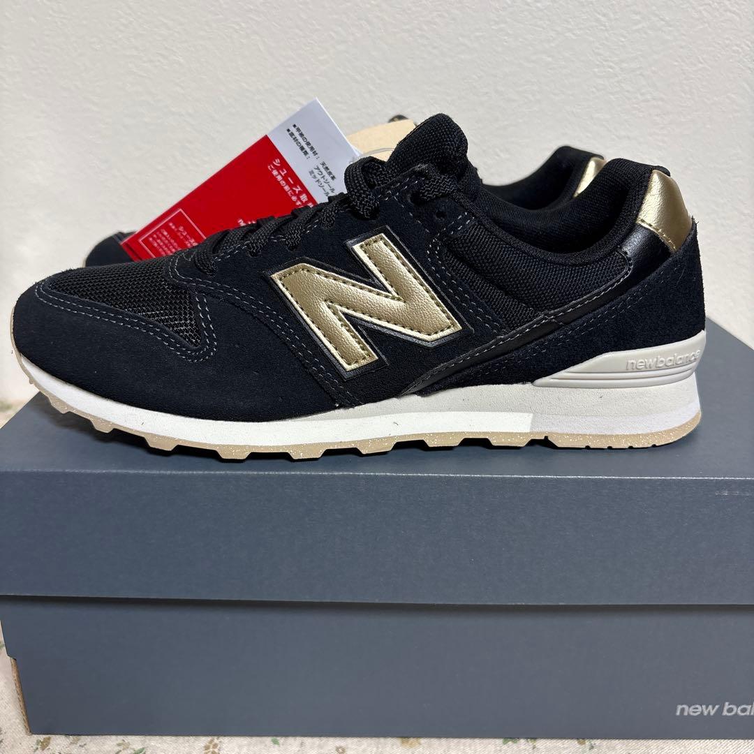 新品未使用 ニューバランス 23.5 WL996CE2 スニーカー ブラック