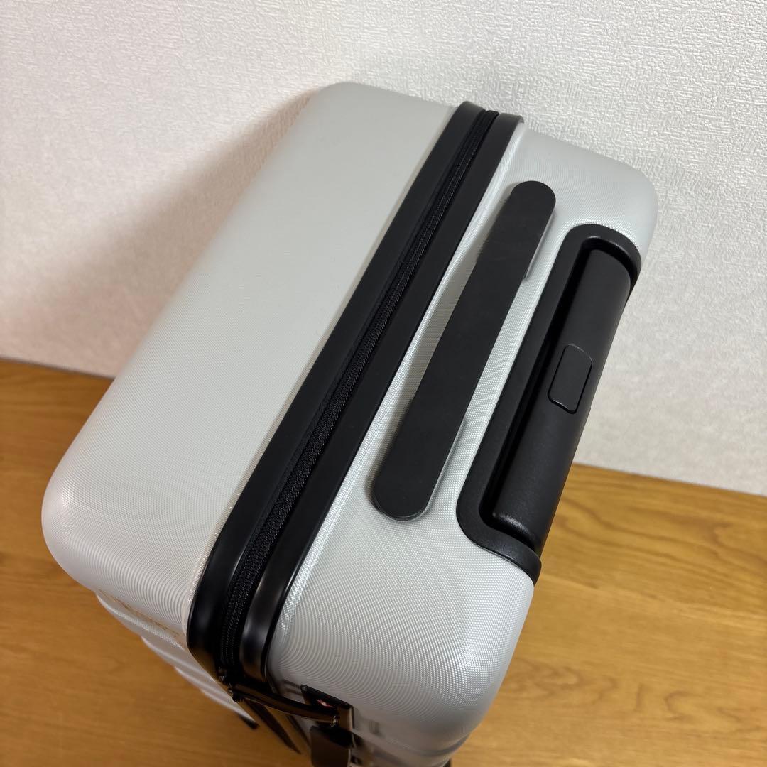 未使用　ほぼ新品　無印良品 キャリーケース 機内持ち込みサイズ