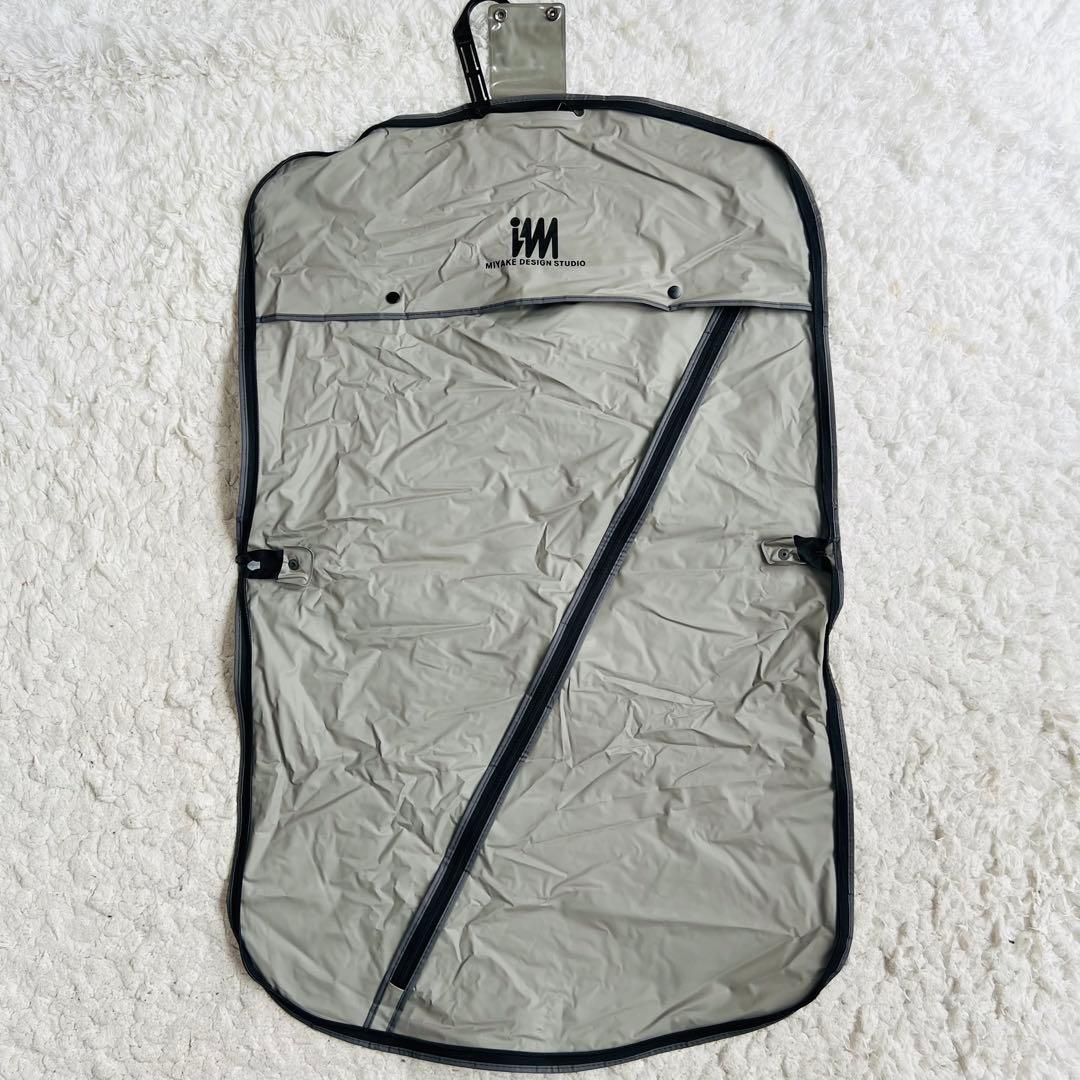 極美品✨イッセイミヤケ　セットアップスーツLチャコールグレー　スーツカバー付