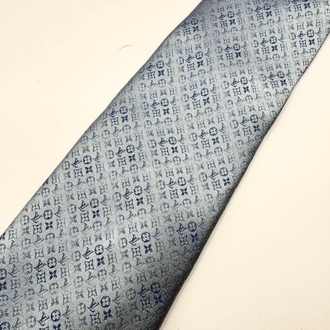 ルイヴィトン ネクタイ モノグラム 総柄 ブルー シルク　肉厚　光沢